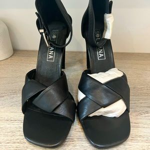 Sol Sana - Tallulah Black Leather Heeled Sandals